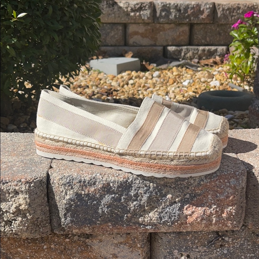 Nine West flats
